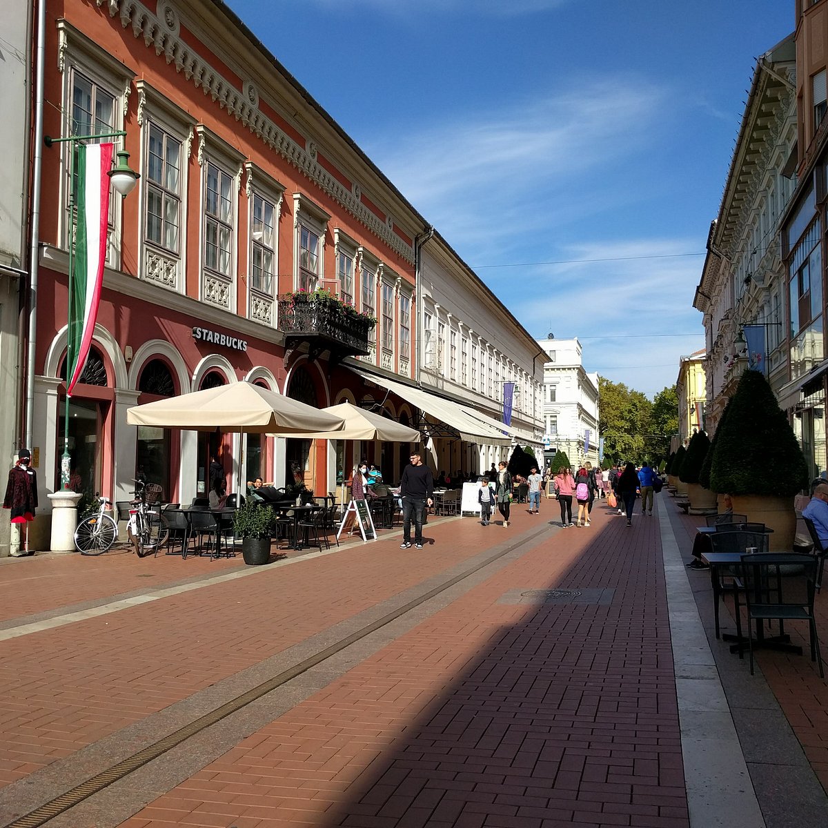Huniwear x Szeged